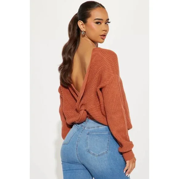 Fashion Nova Rust Twist Back Sweater | Size M | Sold Out Online 🍂 - Picture 1 of 5